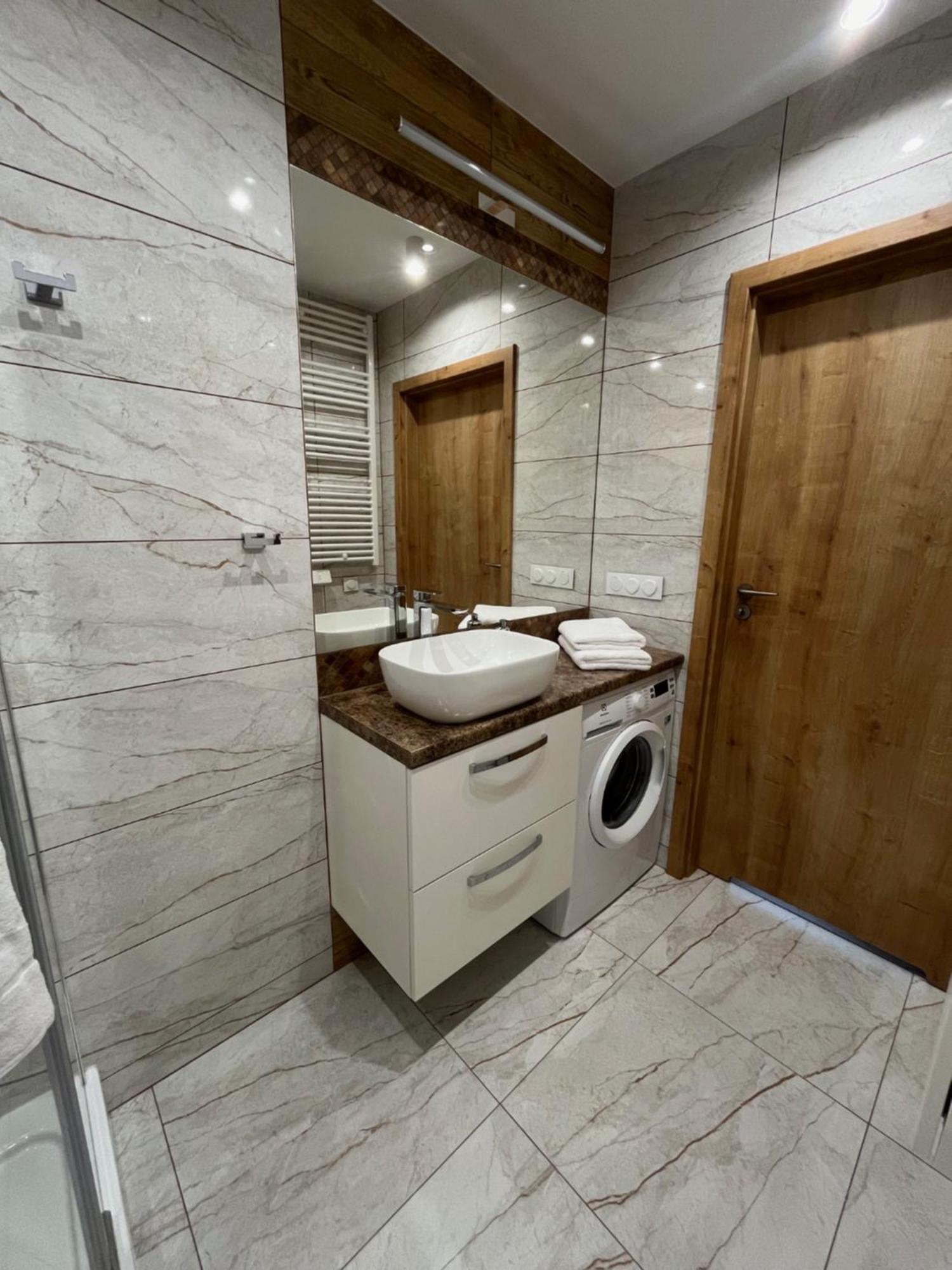 St. Cross Apartment Kraków Zewnętrze zdjęcie